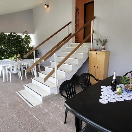 Apartments Irena Trogir Exterior photo