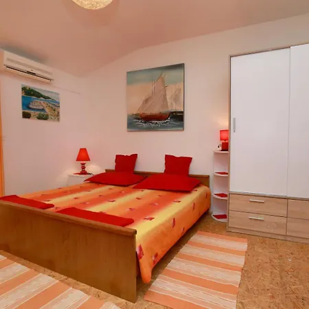 Apartments Irena Trogir Exterior photo