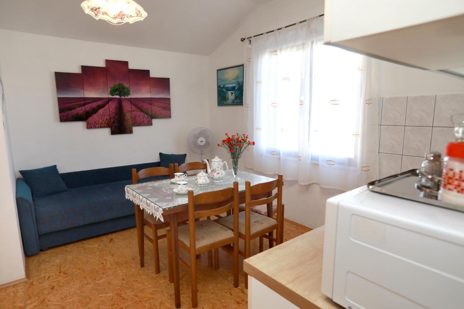 Irena Apartman