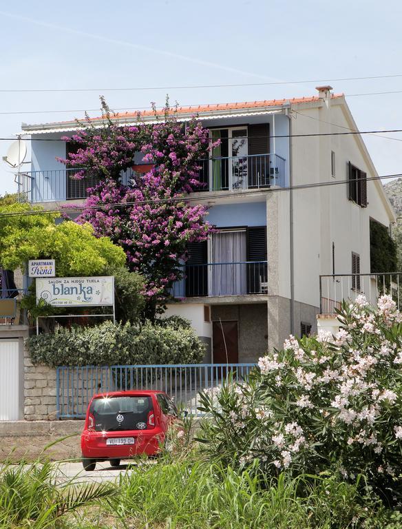 Apartment Irena *