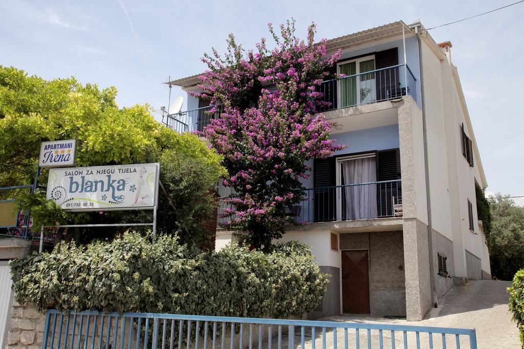 Irena Apartment *