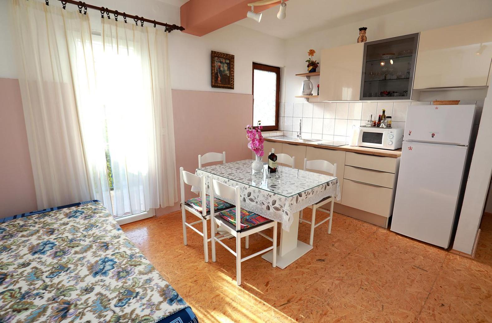 Irena Apartment *
